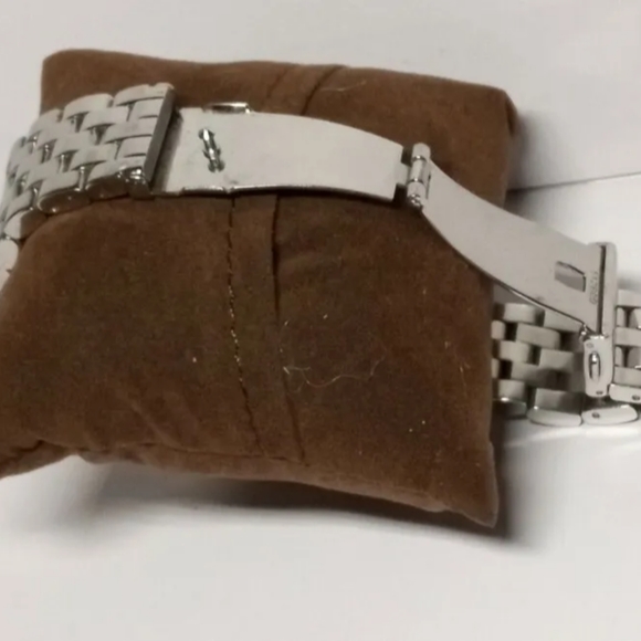 Michael Kors women's Silver Tone Chronograph w Date Oversized Quartz Watch. - Picture 7 of 9